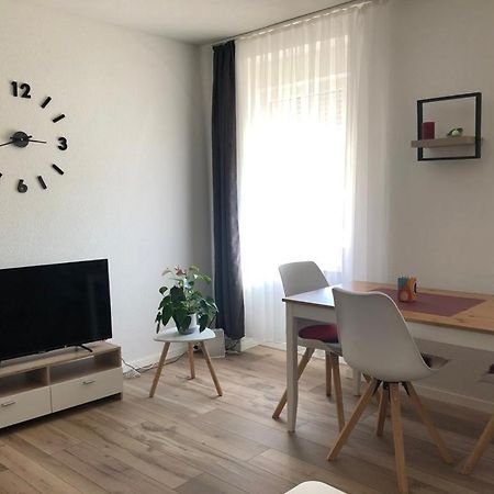 Grenznahe Ferienwohnung Mit 4 Schlafzimmern Гренцах-Вюлен Екстериор снимка
